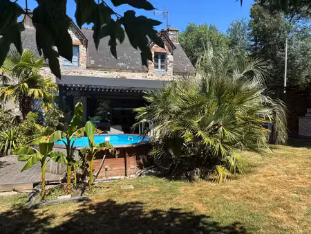 maison en pierre   pleine de charme - 3 chambres et mezzanine - cournon
