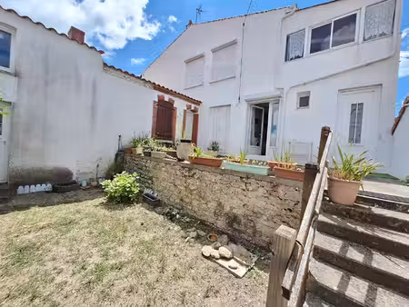 vente maison 9 pièces  189.00m²  la tranche