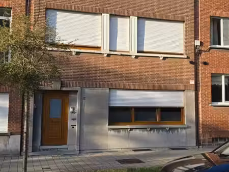 appartement te koop in wilrijk met 2 slaapkamers