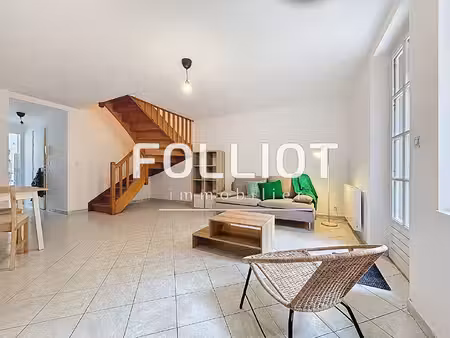 a louer - appartement meublé à l'année en duplex- granville 3 pièces 82.10 m2