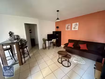 appartement à louer 1 pièce 25.45 m² - nîmes (30) - 417€