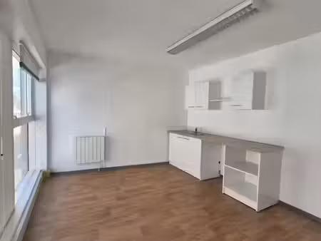 local professionnel à louer 187.33 m² - dunkerque (59) - 3 344€