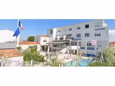 fonds de commerce à vendre st pierre d'oleron 37 pièce(s) 991m2 2 120 000€