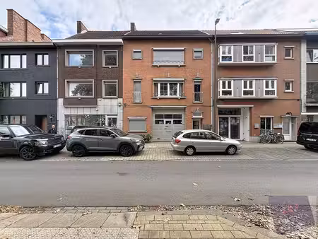 commercieel te koop in hasselt met 3 slaapkamers