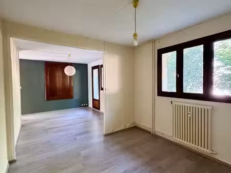 appartement à saint-jean-de-maurienne (73300)