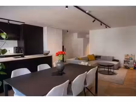 appartement te koop in berchem met 2 slaapkamers