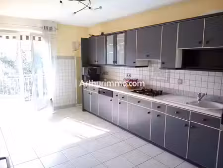 location appartement 4 pièces 84 m2 à lons-le-saunier