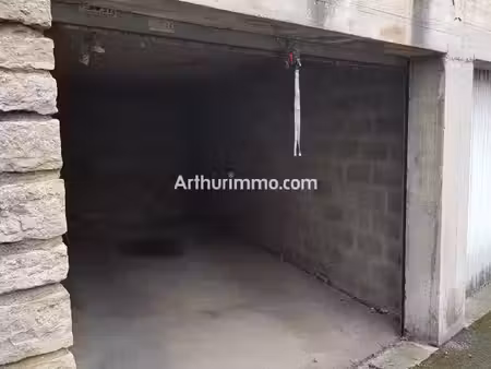 location garage 14 m2 à lons-le-saunier