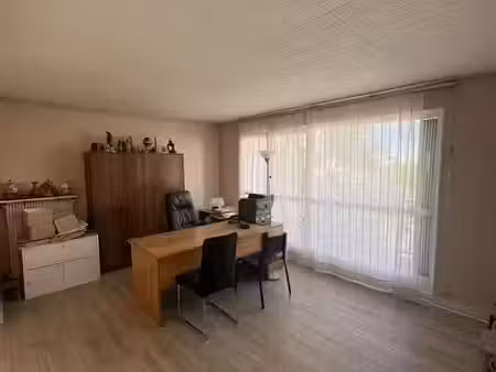 vente appartement 4 pièces 83 m² à orleans (45000)  95 000 €