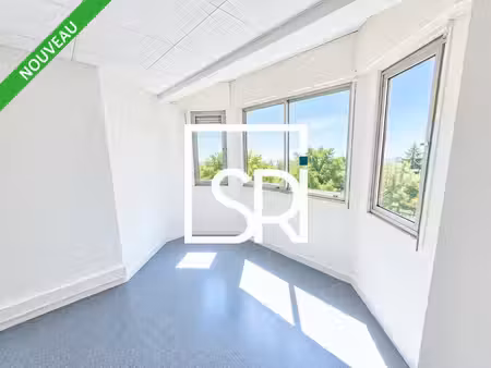 location local professionnel 126m² clermont ferrand 63000