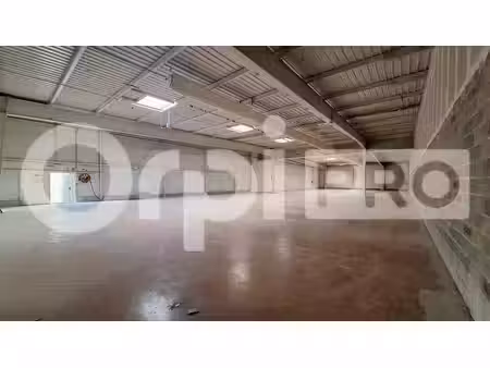 location commerce soissons 02200 1200m²