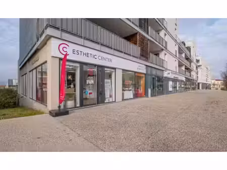 vente commerce 137m²