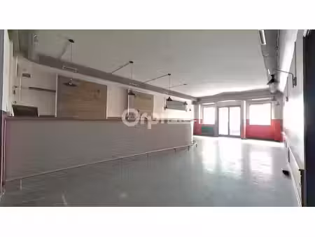 location commerce lille 59000 85m²