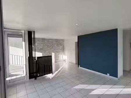 vente appartement 3 pièces 79 m² à tarbes (65000)  111 900 €