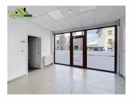surface commerciale à vendre de 120 m² à jambes (vbe68565)