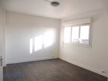 studio 30 m2 - 2ème étage - rer choisy le roi