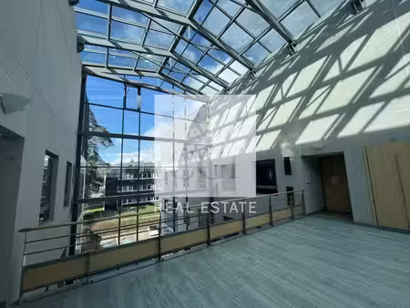 location bureaux 336m² à 1691m²