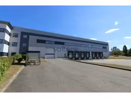 location entrepôt 7473m²