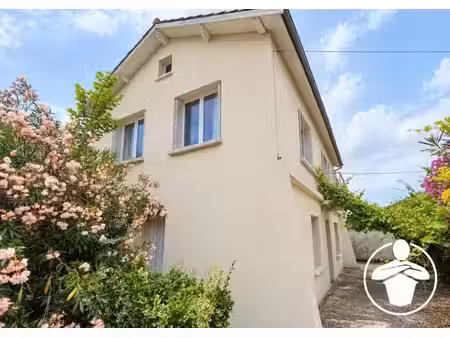 vente maison 4 pièces 84 m2 à roquefort