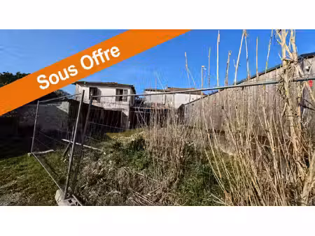 vente maison 2 pièces 180 m² chadenac (17800)