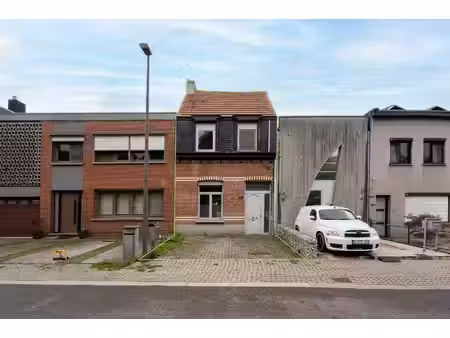 huis te koop in merksem met 3 slaapkamers