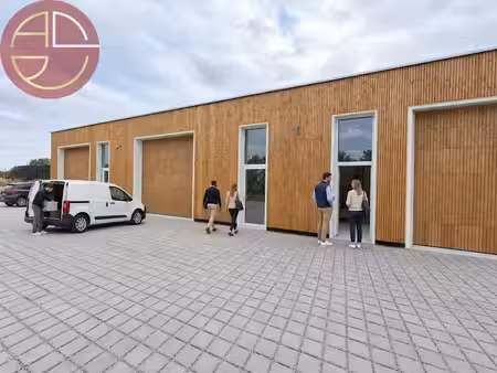 location locaux professionnels 2 pièces 144 m² à castanet-tolosan (31320)  1 660 €