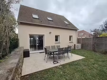 location maison 4 pièces 97 m² à briis-sous-forges (91640)  1 570 €