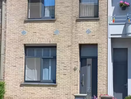 huis te koop in burcht met 3 slaapkamers