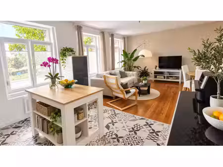 immeuble de rapport rénové – 3 t3 loués – 200 m² – 3 parkings – rentabilité env. 8 5 %