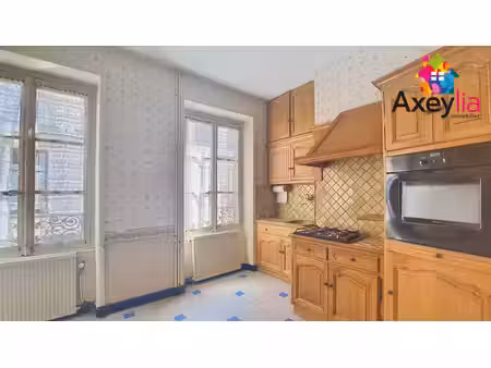 à vendre - charlieu centre - maison 3 pièces avec terrasse et garage