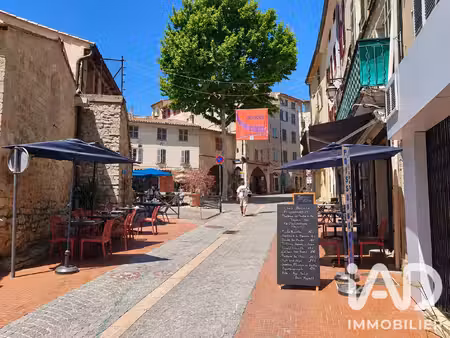 vente local commercial 66 m²
