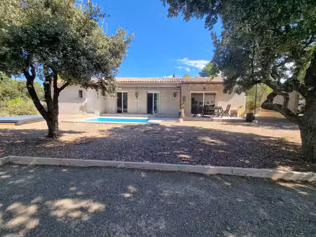 exclusivite à baudinard  villa récente avec garage et piscin