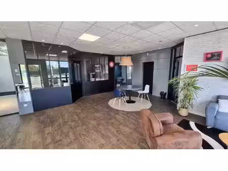 local professionnel à vendre saint pierre d'oleron 5 pièce(s) 126m2 540 000€