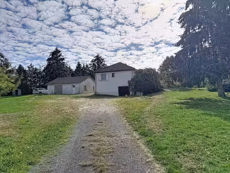 pavillon sur sous-sol aux cars  avec atelier indépendant  et 5 5 ha.