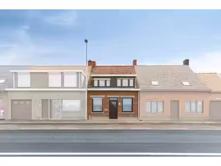 huis te koop in woesten met 3 kamers  garage en tuin