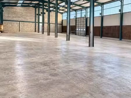 location local commercial