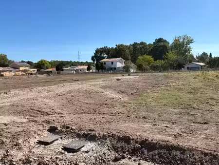vente terrain 700 m² léognan (33850)