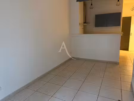 location appartement 2 pièces  33.00m²  martigues