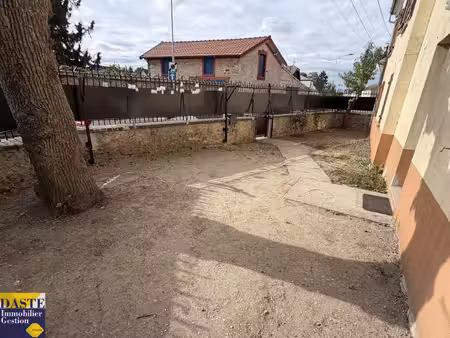 f2 en rez de chaussée avec jardin