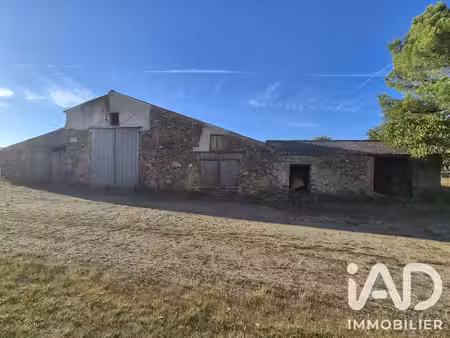 grange à montréverd (85260)