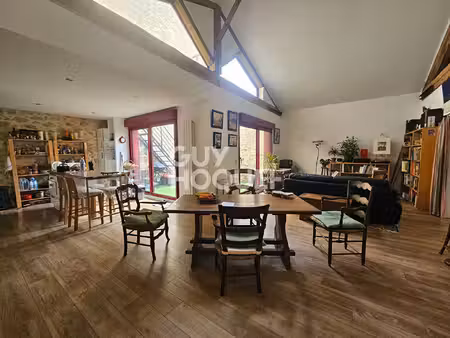 rare à la vente : maison de ville atypique  charme  calme et garage de 115 m²