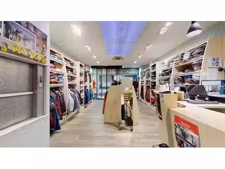 vente locaux professionnels 7 pièces 270 m² à libourne (33500)  145 000 €
