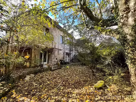 vente maison 7 pièces 250 m² à saint-amand-montrond (18200)  107 990 €