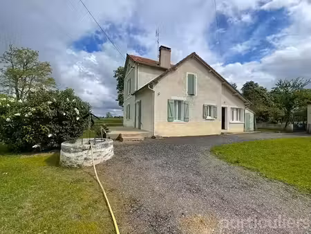 vente maison 6 pièces 126.83 m² à bessais-le-fromental (18210)  117 990 €
