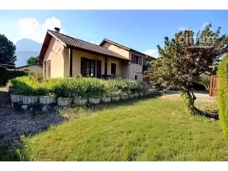 a vendre - maison 4p+c - champ pres froges