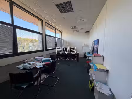 location local professionnel 65m² aix en provence 13290