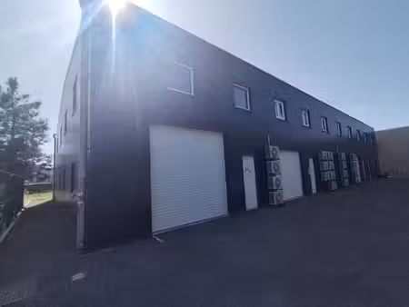 location local professionnel 46m²
