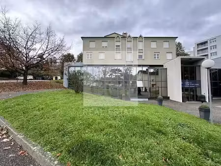 location bureaux 92m²