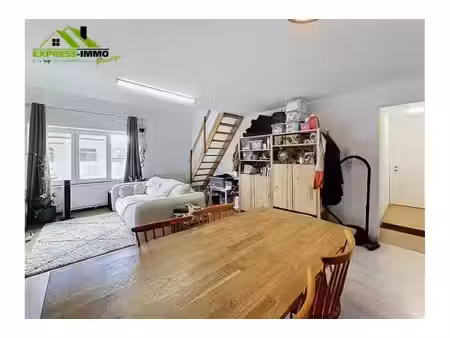 duplex à vendre avec 1 chambre   jambes (vbe68563)