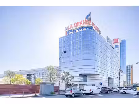 location bureaux montreuil 93100 881m²